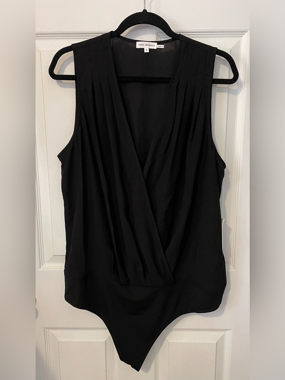 GOOD AMERICAN Black Sleeveless V Neck Bodysuit Size 5 (2XL)